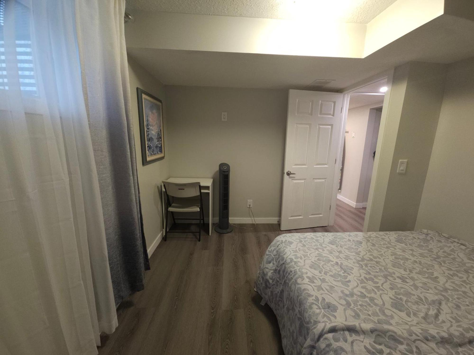 Cozy 2 Bedroom Suite, Queen Beds, Near The Airport Edmonton Esterno foto