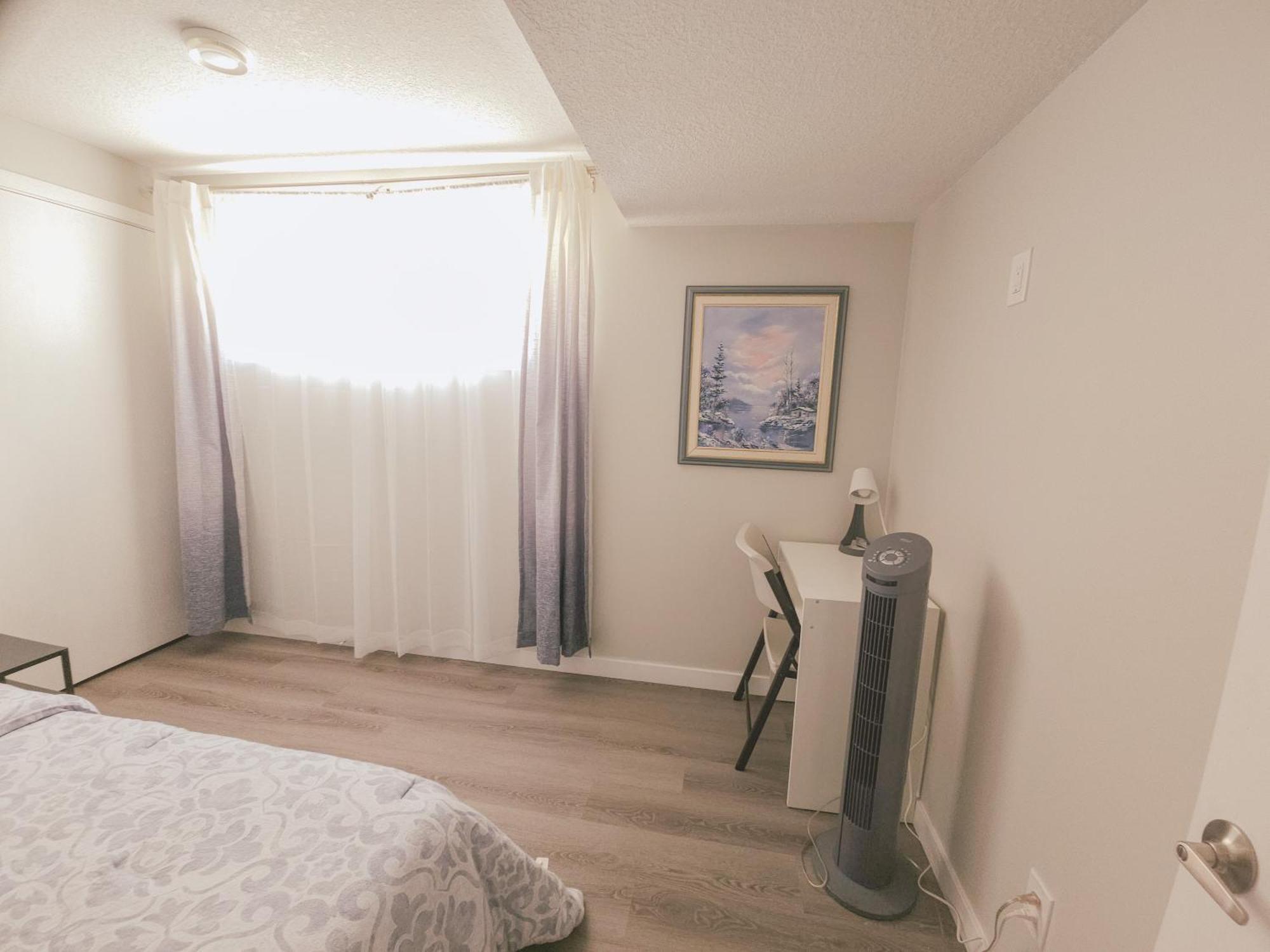 Cozy 2 Bedroom Suite, Queen Beds, Near The Airport Edmonton Esterno foto